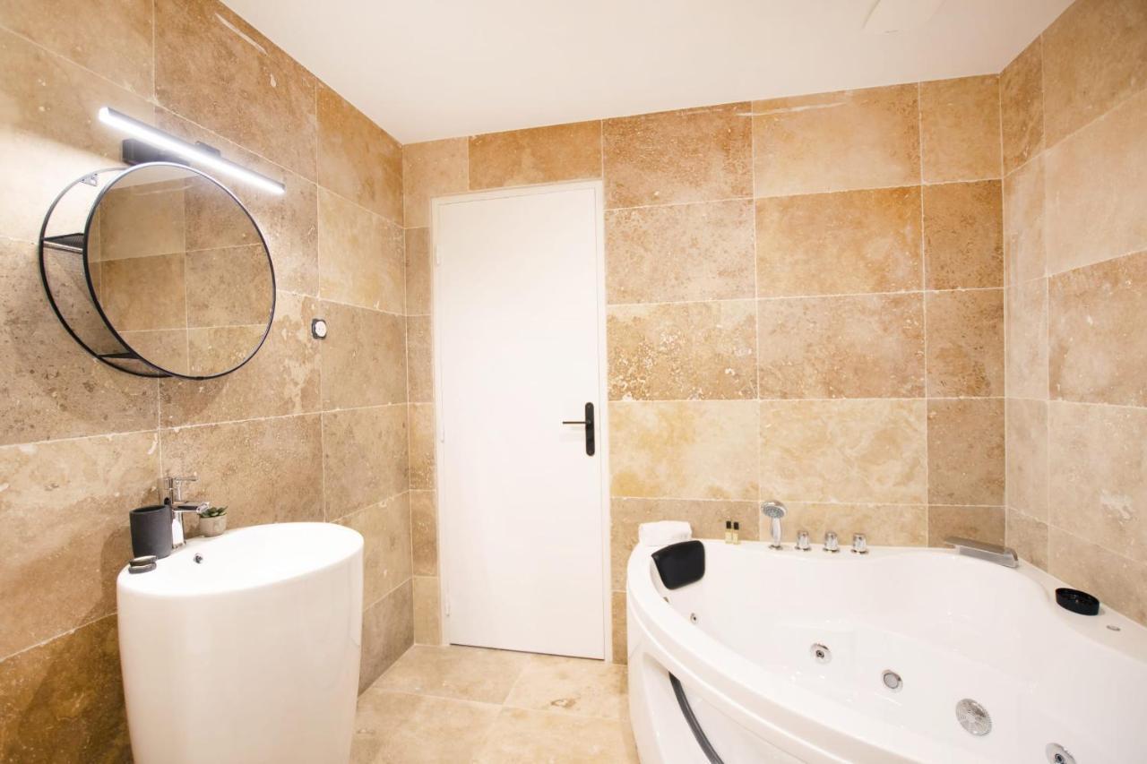 Guestready - Studio With Jacuzzi In The 10 Th Apartment Paris Exterior photo