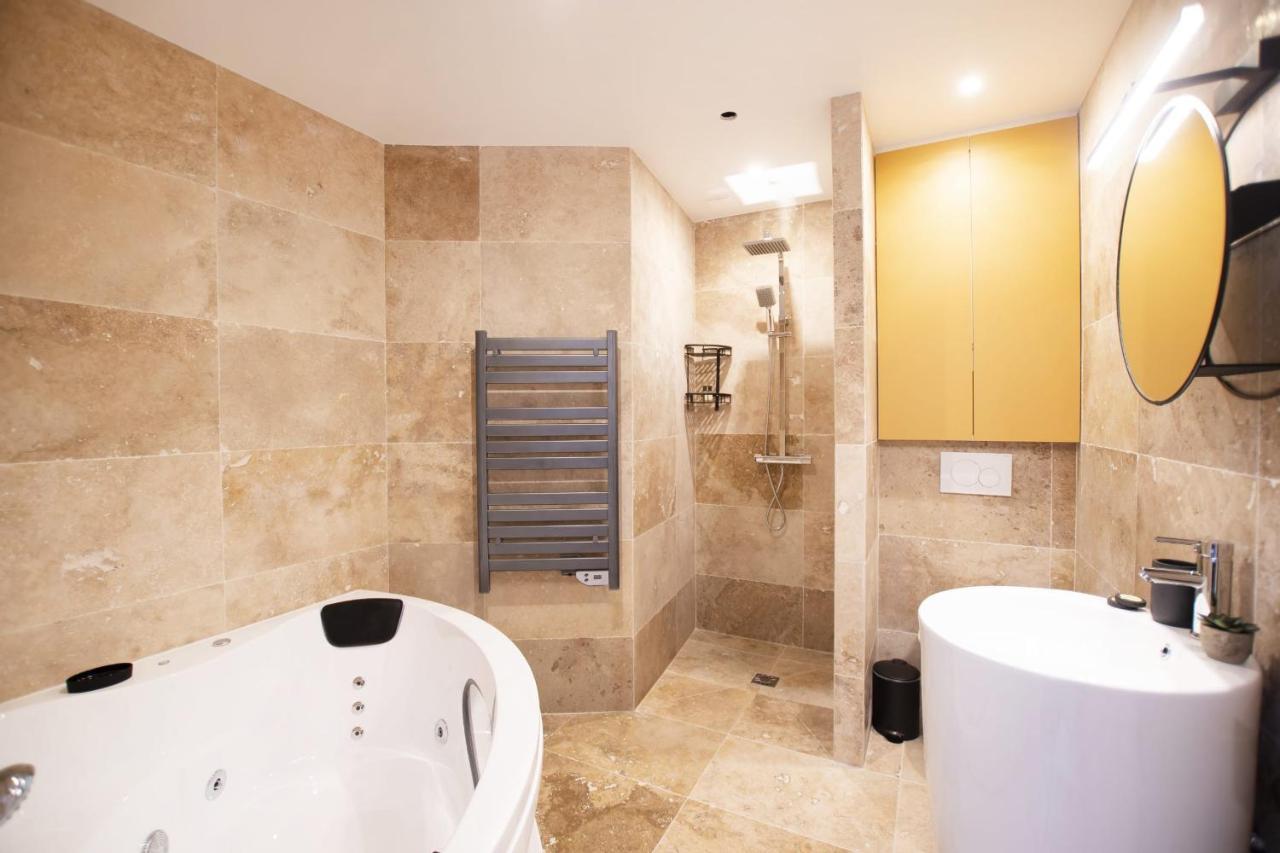 Guestready - Studio With Jacuzzi In The 10 Th Apartment Paris Exterior photo